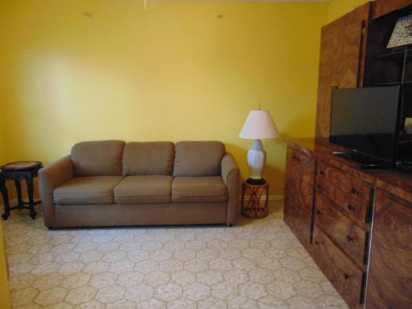 Poinciana Place 3, 3597 Birdie Dr #307, Lake Worth, Florida 33467, image 1
