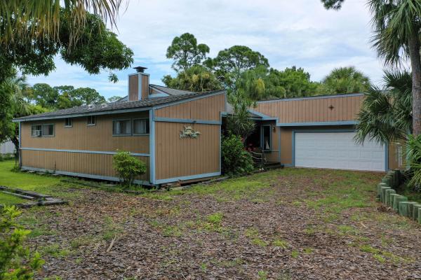 Indian River Estates, 6010 Balsam Dr, Fort Pierce, Florida 34982, image 1