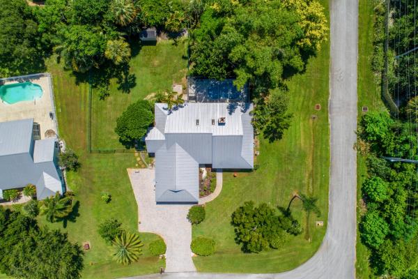 2501 SW Maplewood Dr, Florida 34990, image 1