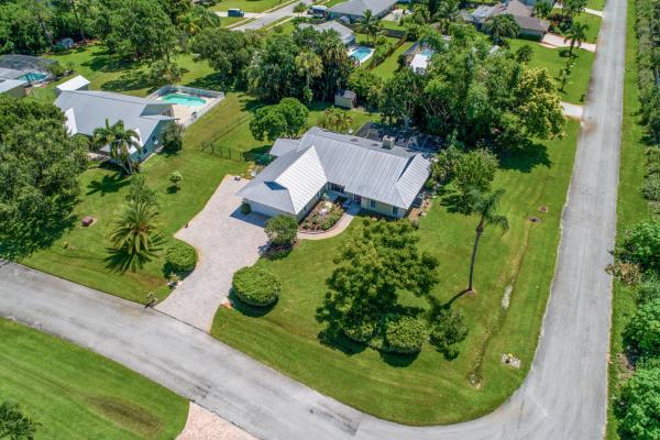 2501 SW Maplewood Dr, Florida 34990, image 2