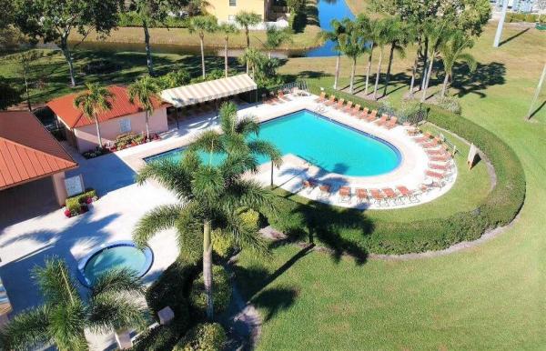 Stamford At The Villages Of Palm Beach Lakes, 3106 Kingston Ct, West Palm Beach, Florida 33409, image 1