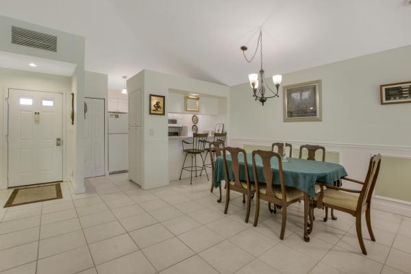Club Cottages, 823 Club Dr, Palm Beach Gardens, Florida 33418, image 2