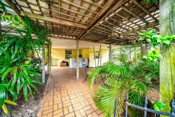 Palm Beach Shore Acres, 11 Tropical Dr, Ocean Ridge, Florida 33435, image 2
