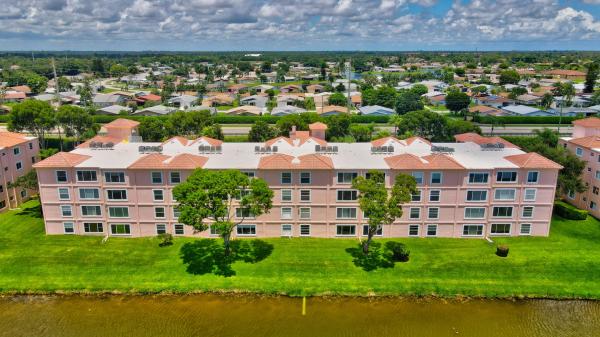 Huntington Pointe, 6096 Huntwick Ter #306, Delray Beach, Florida 33484, image 2