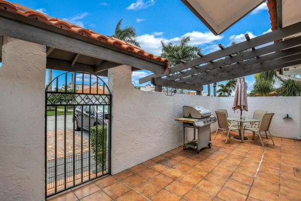Wellington Place, 13467 Fountain View Blvd, Wellington, Florida 33414, image 2