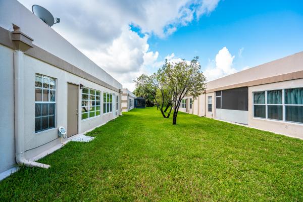 Town Villas At Moon Lake, 18771 Stewart Cir #7, Boca Raton, Florida 33496, image 1