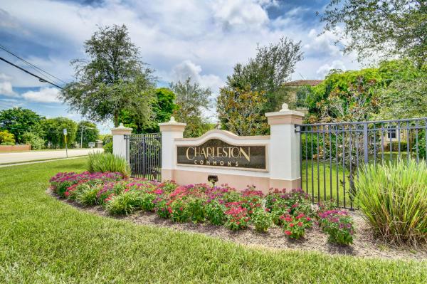 Charleston Commons, 4323 Brewster Ln, West Palm Beach, Florida 33417, image 2