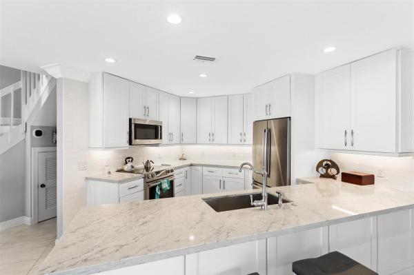 Sea Brook Place, 234 Seabreeze Cir, Jupiter, Florida 33477, image 2