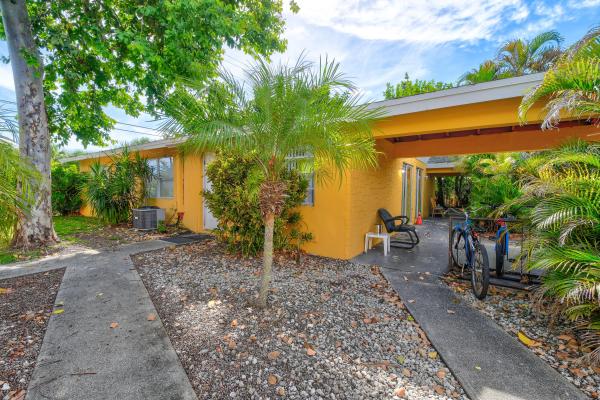 Palm Beach Gardens Estates, 592 Holly Dr, Palm Beach Gardens, Florida 33410, image 1