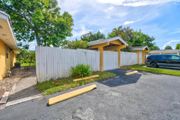 Palm Beach Gardens Estates, 592 Holly Dr, Palm Beach Gardens, Florida 33410, image 3