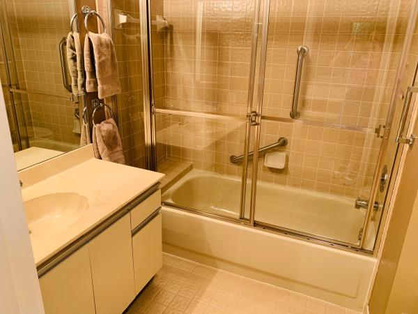Lakeside Of Banyan Springs, 10101 Mangrove Dr #103, Boynton Beach, Florida 33437, image 1