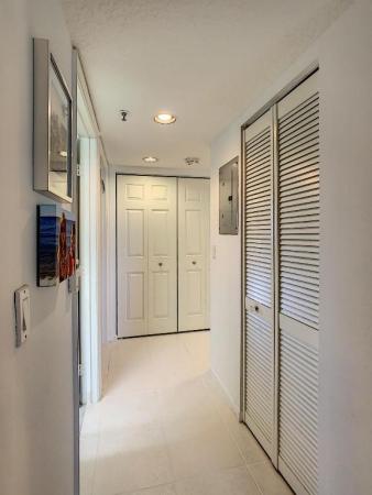 Coral Cove At Coral Lakes, 12547 Imperial Isle Dr #402, Boynton Beach, Florida 33437, image 2