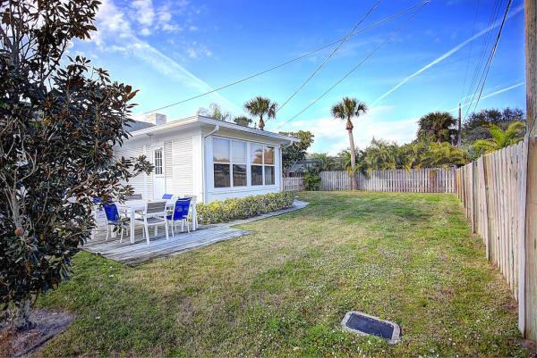 1714 N Palmway, Florida 33460, image 1