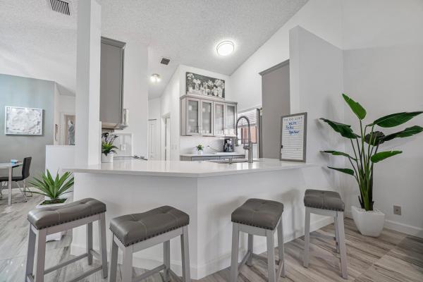 South Lake At Dos Lagos, 22 Via De Casas Sur #203, Boynton Beach, Florida 33426, image 1