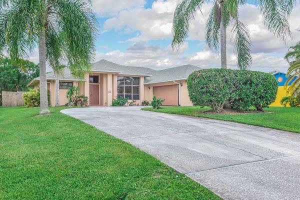 Bayshore Heights, 674 SE Majestic Ter, Port St. Lucie, Florida 34953, image 1