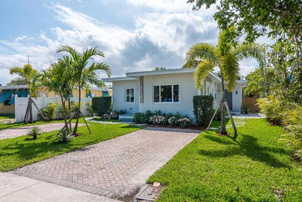 Linns, 214 SE 4th Ave, Delray Beach, Florida 33483, image 3