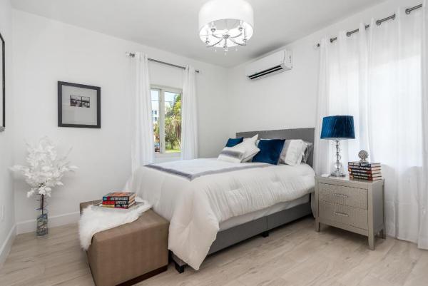 Linns, 214 SE 4th Ave, Delray Beach, Florida 33483, image 2