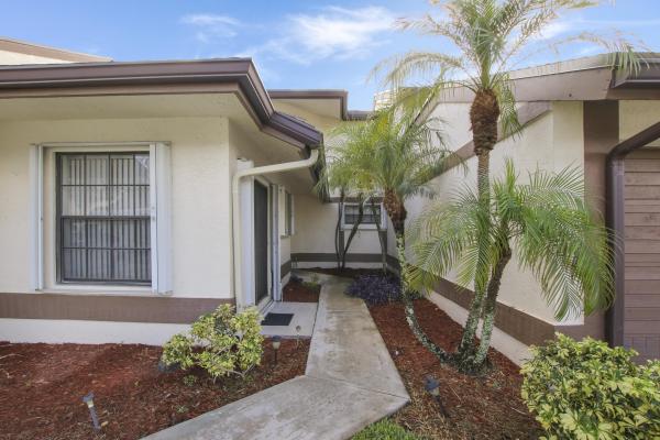 Boca Ridge Glen, 20844 Boca Ridge Dr N, Boca Raton, Florida 33428, image 1