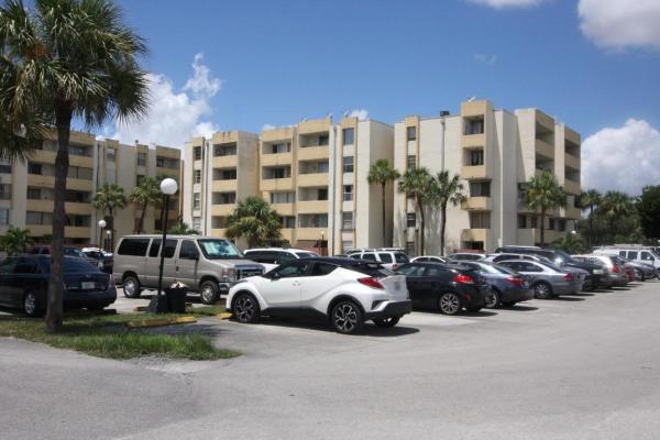 Samari Lake East, 10000 NW 80th Ct #2341, Hialeah Gardens, Florida 33016, image 1