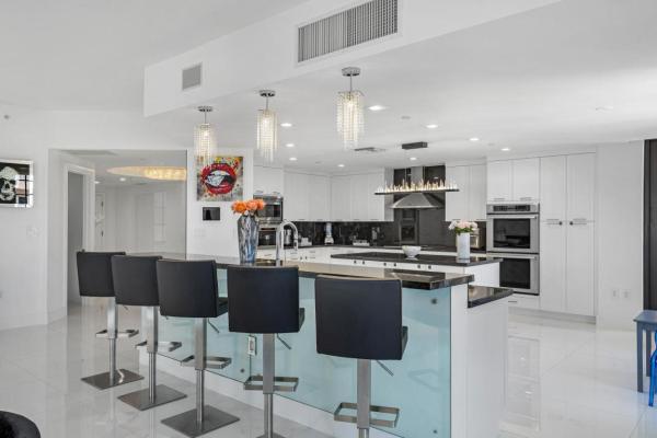 200 East Palmetto Park, 200 E Palmetto Park Rd #1, Boca Raton, Florida 33432, image 2
