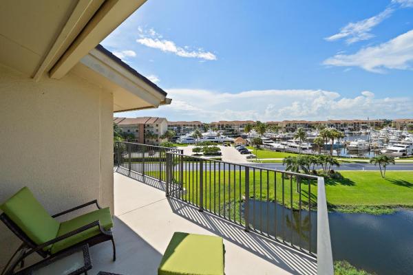 The Marina At The Bluffs, 901 Seafarer Cir #506, Jupiter, Florida 33477, image 3