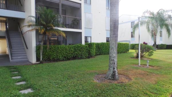 The Palm Club, 1109 Green Pine Blvd #B1, West Palm Beach, Florida 33409, image 1