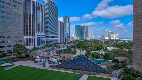 One Miami West, 325 S Biscayne Blvd #2617, Miami, Florida 33131, image 3