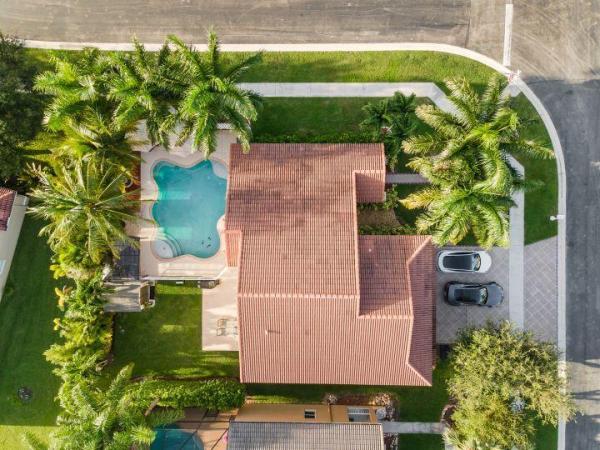 Shadow Creek Village, 6413 Shadow Creek Village Cir, Lake Worth, Florida 33463, image 1