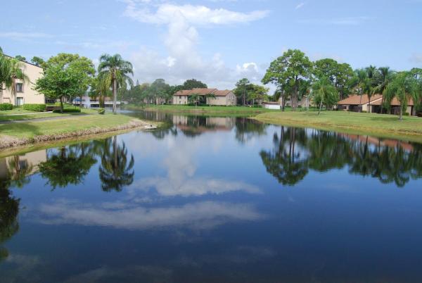 Pine Ridge North 2, 616 Sea Pine Way #B3, Greenacres, Florida 33415, image 2