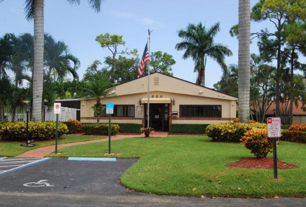 Pine Ridge North 2, 616 Sea Pine Way #B3, Greenacres, Florida 33415, image 3