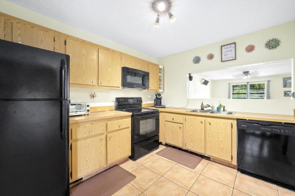 Indian Trail Villas, 30 S Mahoris Dr, Royal Palm Beach, Florida 33411, image 2