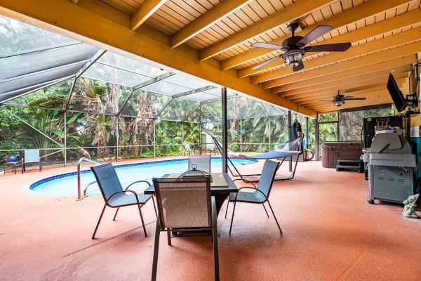 Pinewood Manor Of Wellington, 13971 Ishnala Cir, Wellington, Florida 33414, image 2