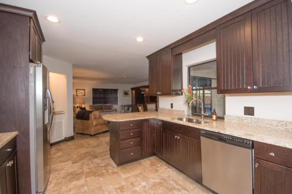 Sugar Pond Manor, 13808 Geranium Pl, Wellington, Florida 33414, image 2
