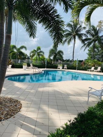 Magnolia Bay, 5165 Magnolia Bay Cir, Palm Beach Gardens, Florida 33418, image 3