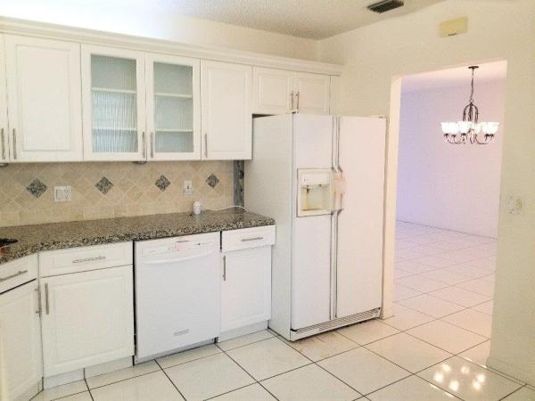 Excellente Village, 5147 Europa Dr #O, Boynton Beach, Florida 33437, image 2