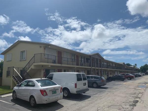 Three Rivers East, 1818 E Oakland Park Blvd #90, Oakland Park, Florida 33306, image 1