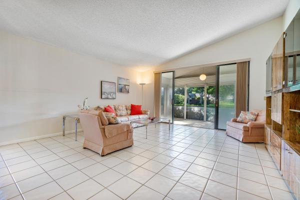 Fairmont Place, 4856 Boxwood Cir, Boynton Beach, Florida 33436, image 1