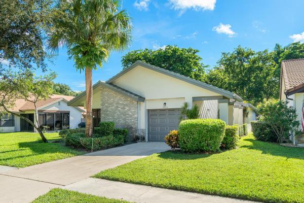 Fairmont Place, 4856 Boxwood Cir, Boynton Beach, Florida 33436, image 3