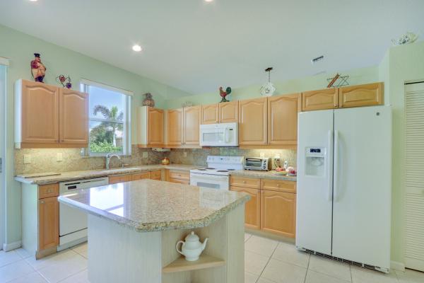 Kensington At Wycliffe, 10527 Kinkaid Ter, Lake Worth, Florida 33449, image 3