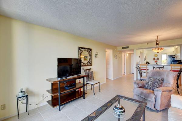 Boca Bayou, 18 Royal Palm Way #5060, Boca Raton, Florida 33432, image 2