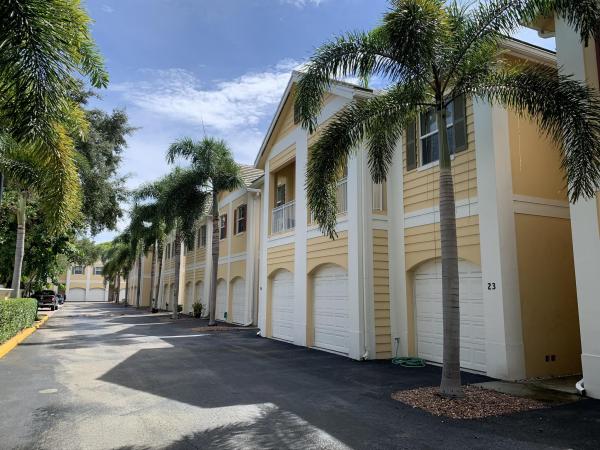 Oak Hammock, 525 SW 18th Ave #23, Fort Lauderdale, Florida 33312, image 2
