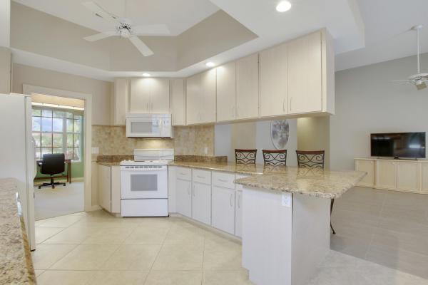 Oaks East, 435 Kelsey Park Dr, Palm Beach Gardens, Florida 33410, image 2