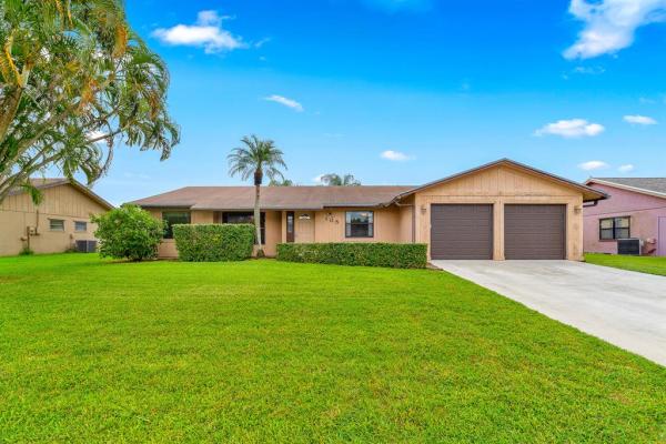 La Mancha, 108 Malaga St, Royal Palm Beach, Florida 33411, image 2