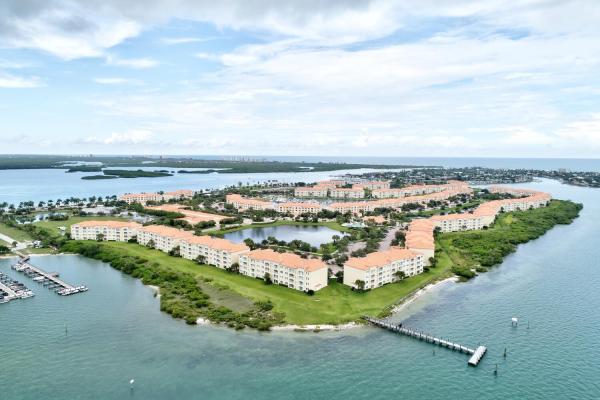 Harbour Isle West, 27 Harbour Isle Dr #304, Fort Pierce, Florida 34949, image 3