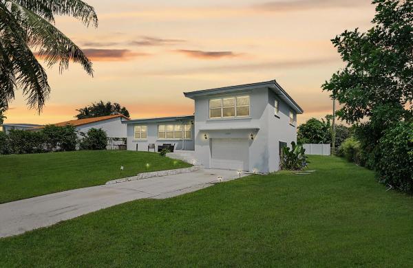 Lake Osborne Estates, 5260 Lake Osborne Dr, Lake Worth, Florida 33461, image 3