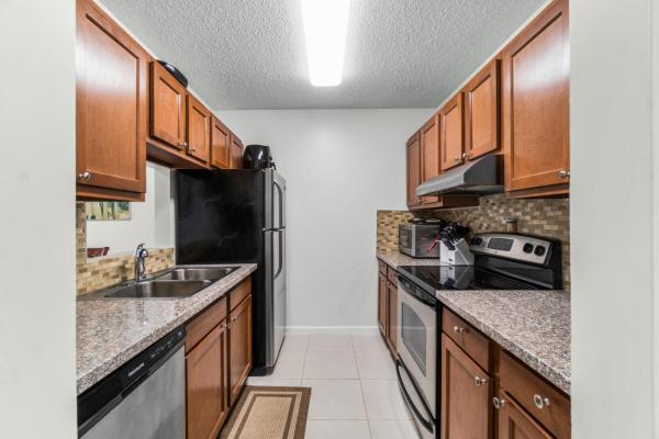 Pine Glen At Abbey Park, 5166 Glencove Ln, West Palm Beach, Florida 33415, image 1