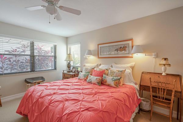 Green's Cay Of Jonathan's Landing, 17010 Traverse Cir, Jupiter, Florida 33477, image 2