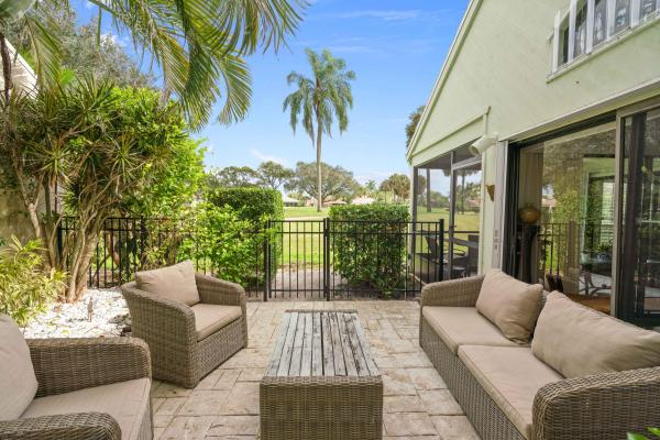 Green's Cay Of Jonathan's Landing, 17010 Traverse Cir, Jupiter, Florida 33477, image 1