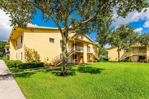 The Laurels At Sherwood, 6063 10th Ave N #248, Greenacres, Florida 33463, image 2