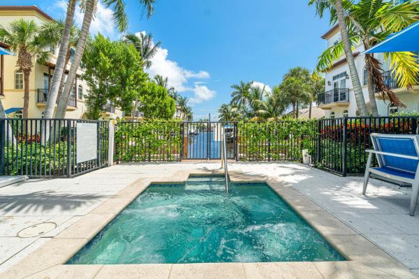 816 Virginia Garden Dr, Boynton Beach, Florida 33435, image 2